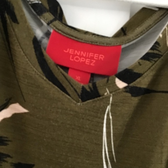 Jennifer Lopez blouse Size XL NWT - Picture 3 of 7